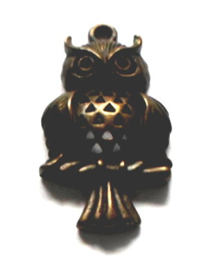 Charm metalic bufnita cu triunghiuri pe corp bronz