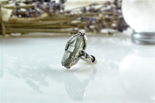 Inel din argint cu cristal de stanca (cuart Hialin) - ''Soothsayer''