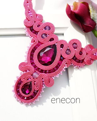 Colier fucsia soutache, Colier cu cristale
