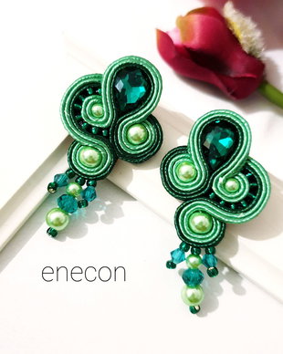 Cercei verzi pe lob, Cercei soutache cu cristale