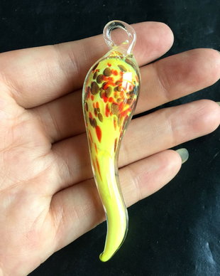 K0752 - Pandantiv, ardei iute / chilli, sticla lampwork, 46-50mm