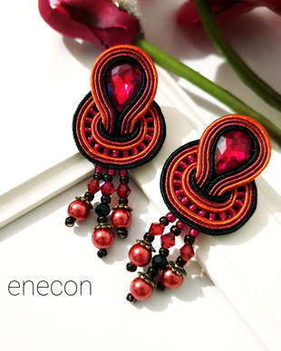 Cercei rosii, cercei soutache