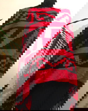 Poncho cu motive etno