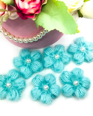 Floricele pufoase crosetate manual