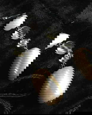 Cercei vintage cu pietre naturale,albe