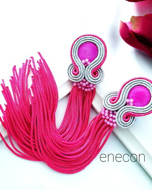 Cercei roz-fucsia cu franjuri, Cercei soutache cu sidef,  Cercei pe lob
