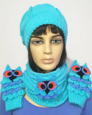 Set iarna Bufnita crosetat, bleu-turquoise. Fes+fular+manusi fara degete lucrate manual, handmade.