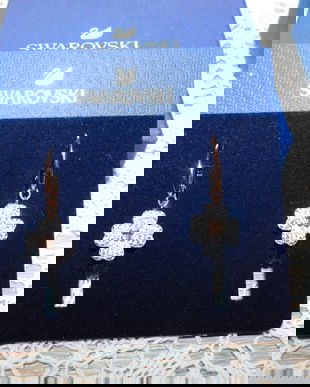 Swarovski  original, cercei nou ,  placati cu aur ,  cristale  Swarovski , spectaculosi