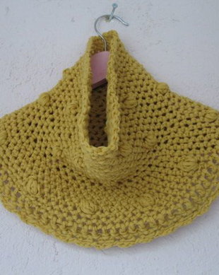 Guler/cowl/fular crosetat galben