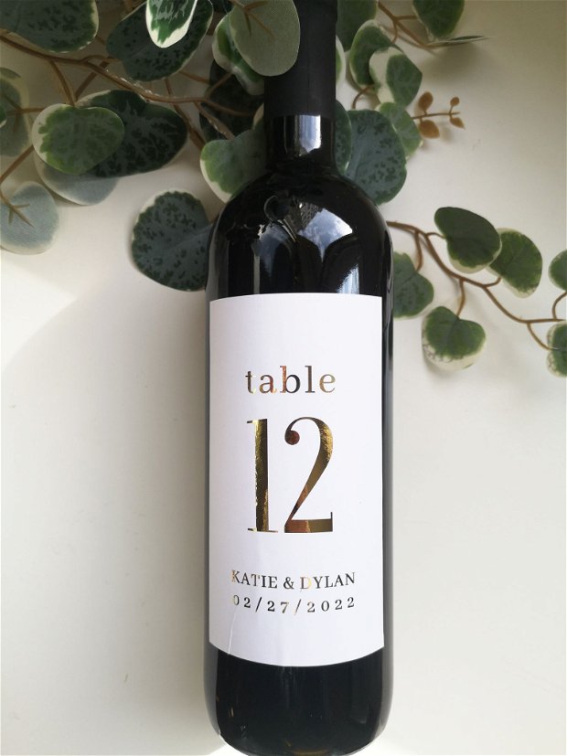 Etichete personalizate pentru sticlele de vin