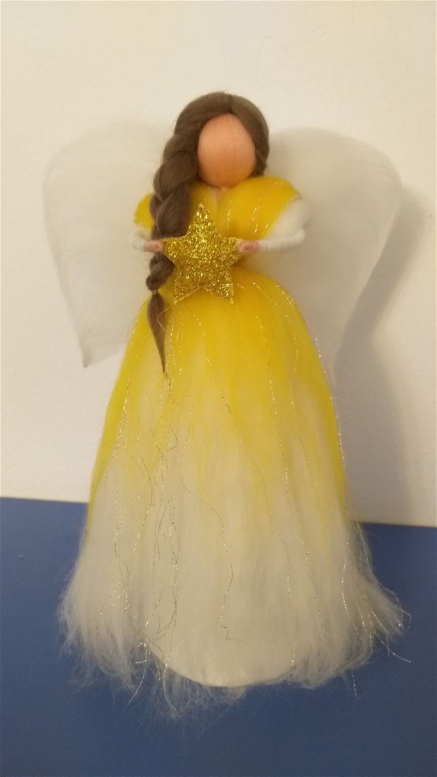 Zâne îngeri pentru vârful bradului. Figurina inspirata din pedagogia Waldorf.
