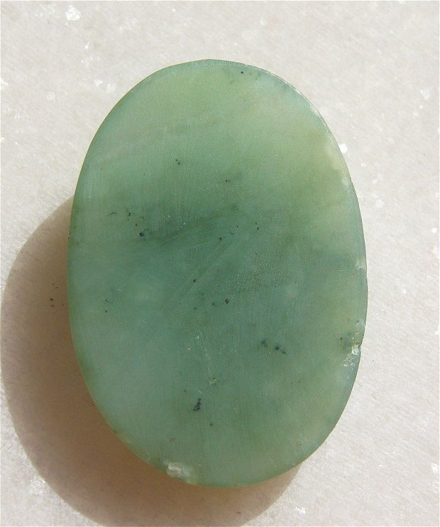 Cabochon din jad nefrit (INDIA - lucrat manual) oval mare aprox 33x23x5.3 mm