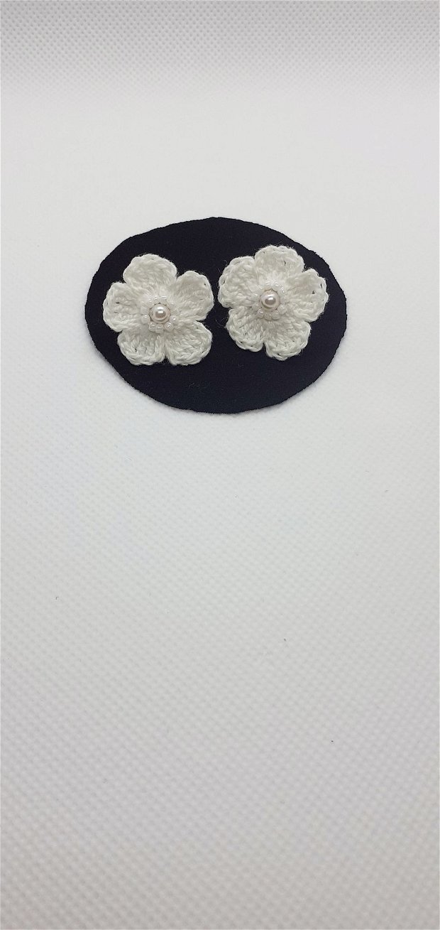 cercei handmade - flori - albi