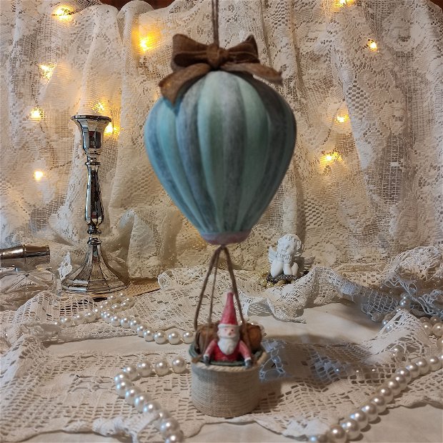 Glob Crăciun-balon cu aer cald