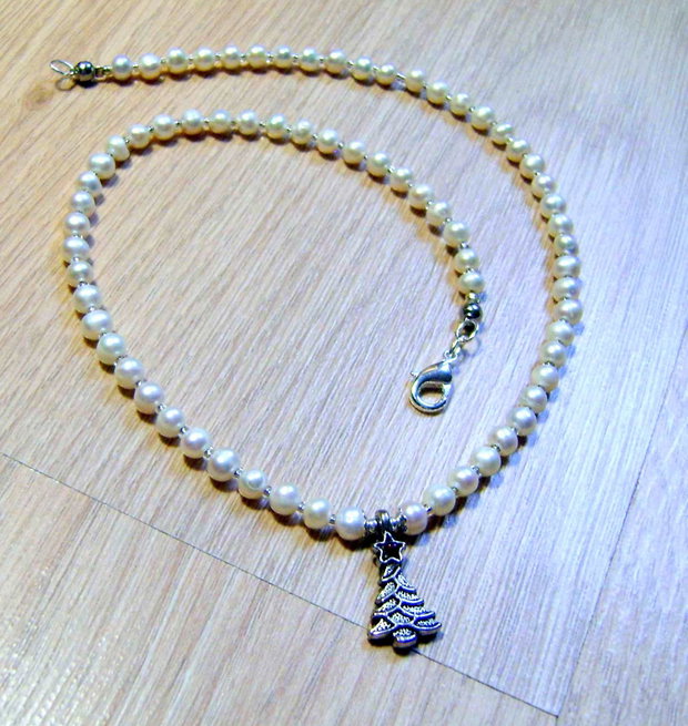 Colier din perle naturale albe cu sharm si accesorii placate cu Ag 925 Nr 17