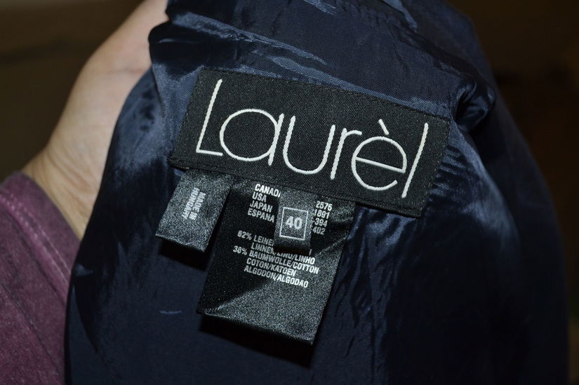 Sacou Laurel , Escada