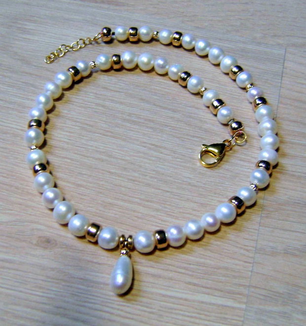 Colier din perle naturale albe, hematit auriu si accesorii gold filled