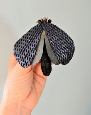 Broșă Moth