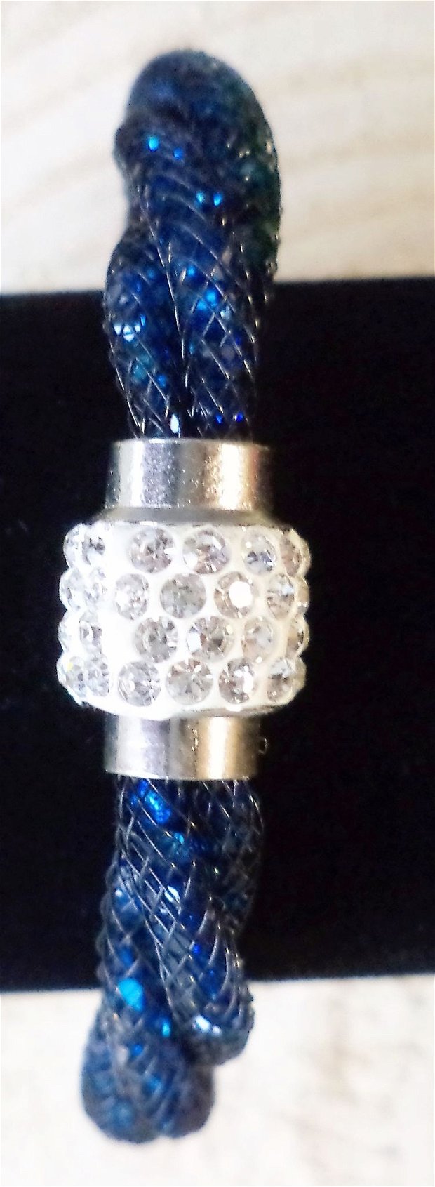 Bratara din snur tubular acrilic cu cristale si inchizatoare magnetica ringstone