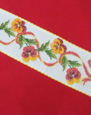 Broderie in cruciulite
