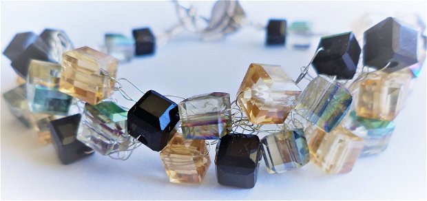 Set bijuterii crosetate din sarma cu cristale tip svarowski