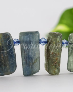 Kyanite 18-35mm (1)