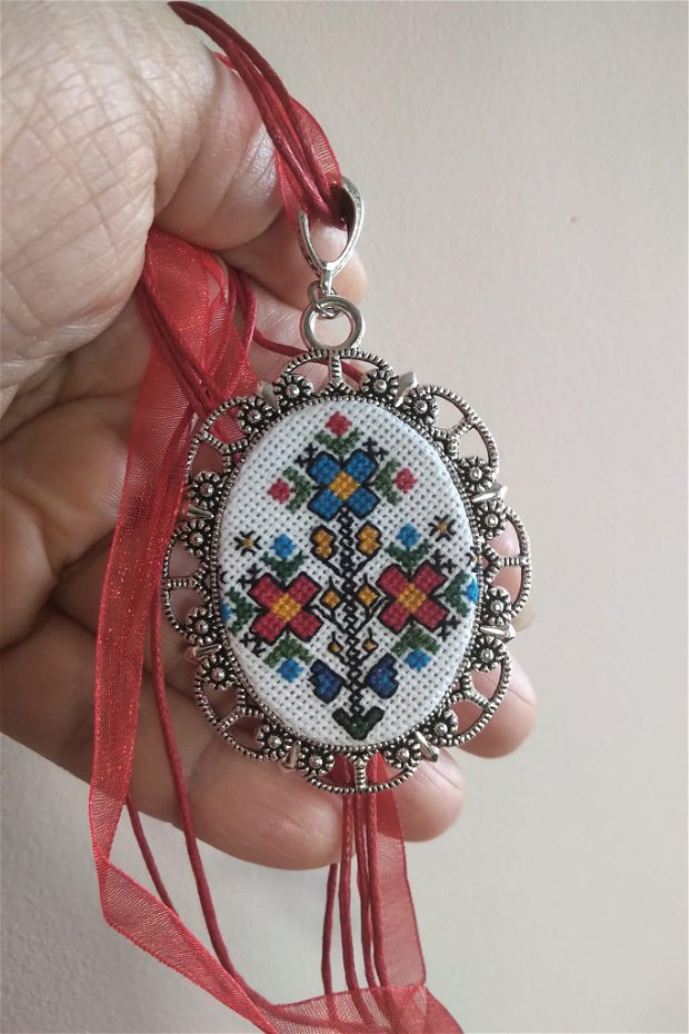 Medalion "IOLANDA"