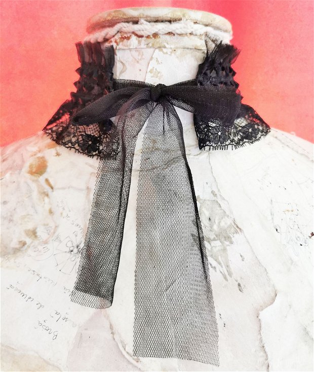 Choker/colier negru din dantela si satin cu camee-portret original Elyseeart, colier choker Gotic Victorian