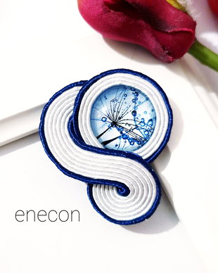 Brosa-mărțișor soutache