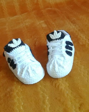 Botosei bebe Adidas, crosetati, handmade