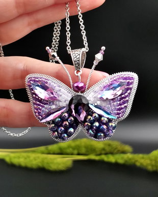 Rezervat Colier/Pandantiv Fluture - Purple Butterfly