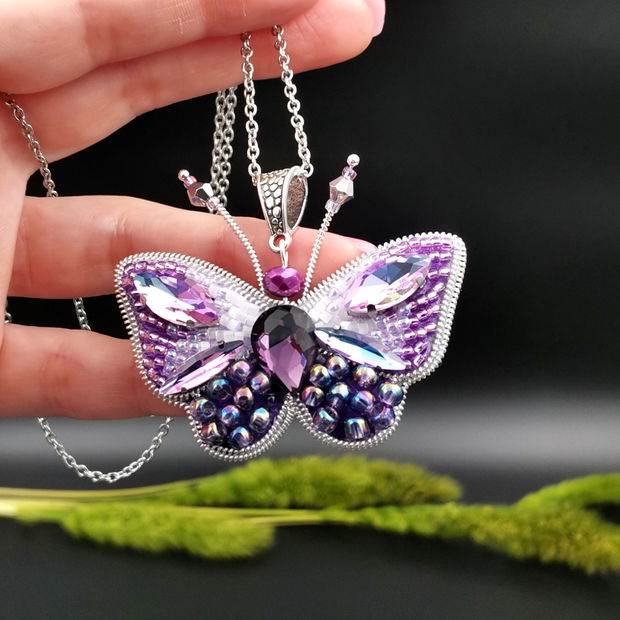 Rezervat Colier/Pandantiv Fluture - Purple Butterfly