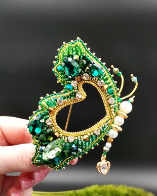 Rezervat u78Broșă Fluture - Regal Green Butterfly