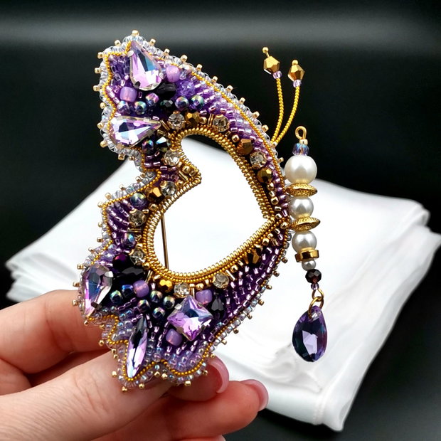Rezervat Broșă Fluture - Regal Purple Butterfly