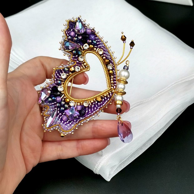 Rezervat Broșă Fluture - Regal Purple Butterfly