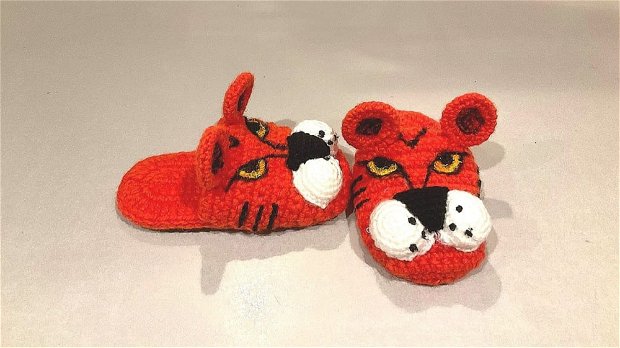 Tigrisori - papuci copii, crosetati, handmade
