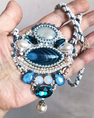 Colier cu margele toho,perle Swarovski si cristale