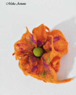 Brosa impaslita - Martisor