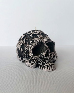 Black candle 00(c=white)