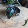 Inel reglabil din argint 925 reticulat si oxidat si piatra de ruby zoisite