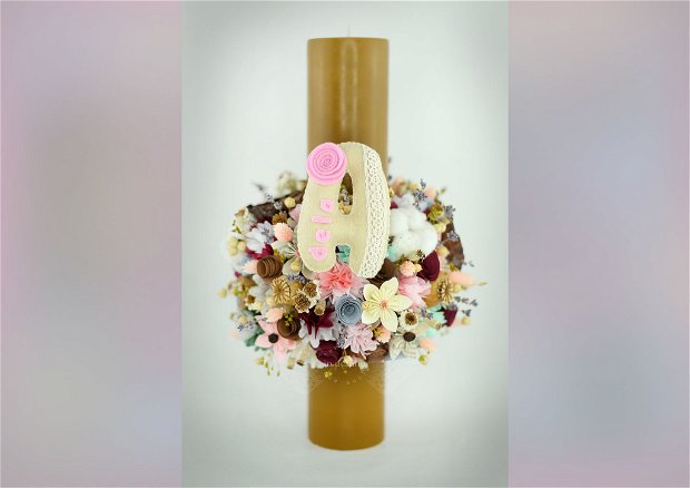 Lumanare de botez sau cununie, decorata cu flori din hartie si flori uscate