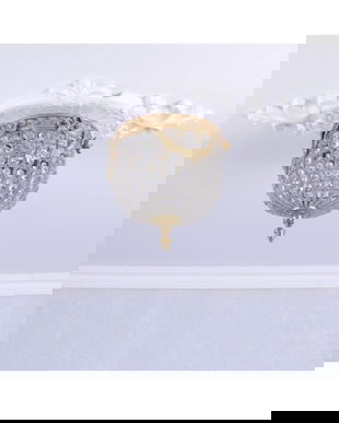 Plafoniera mica din cristal cu decoratiuni aurii