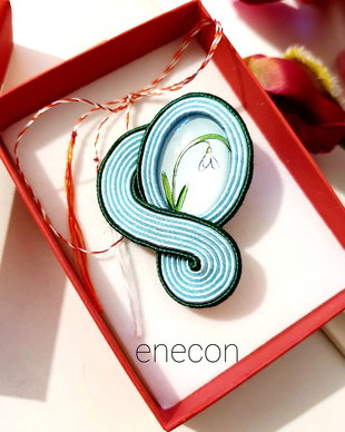 Brosa-mărțișor soutache
