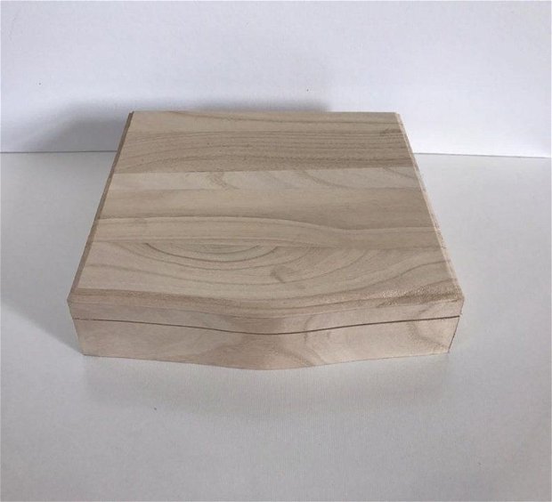 Cutie patrata din lemn 24 x 24 cm- 141247