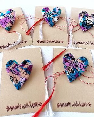 Brosa (martisor) inima delicata