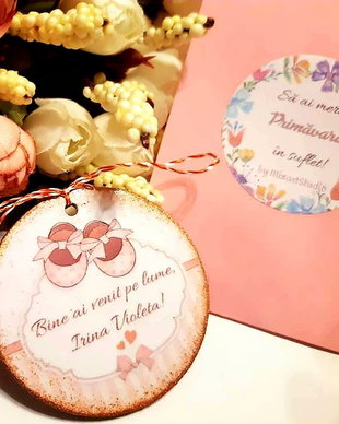 Martisoare personalizate din lemn, 5 cm, "Bine ai venit pe lume"