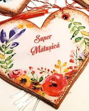 Martisoare personalizate din lemn, 5 cm, cu mesaj pentru matusa