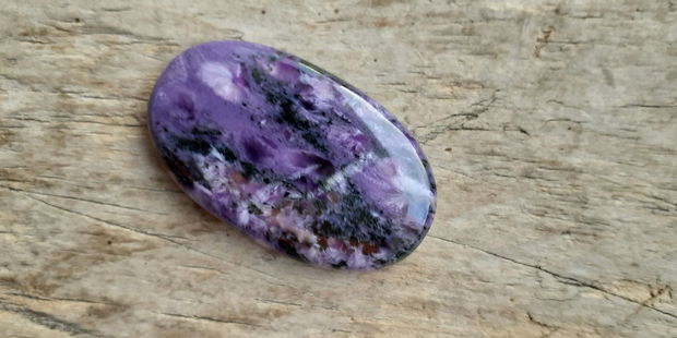 Cabochon charoit, 45x27 mm