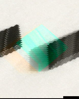 Cabochon din malachit natural trunchi de piramida patrulatera regulata aprox 12x12x2.5 mm