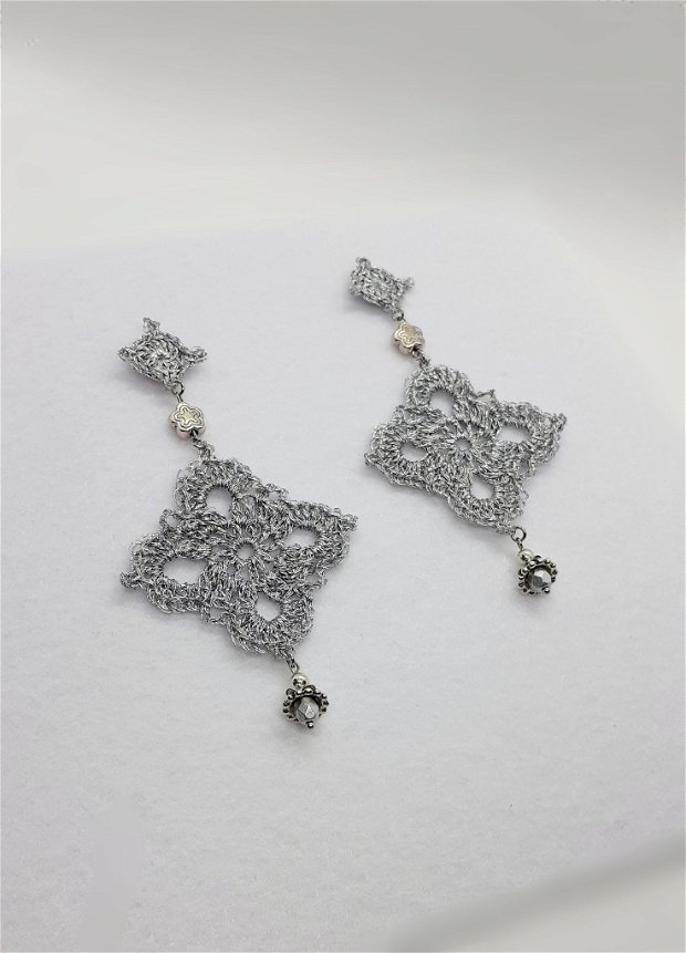 Cercei handmade Diamond - crosetati - argintiu